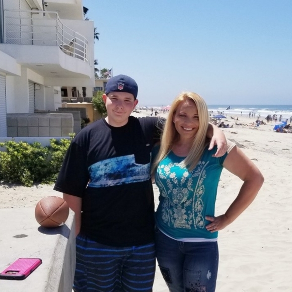 Meet your Posher, Amy - Picture 5 of 7